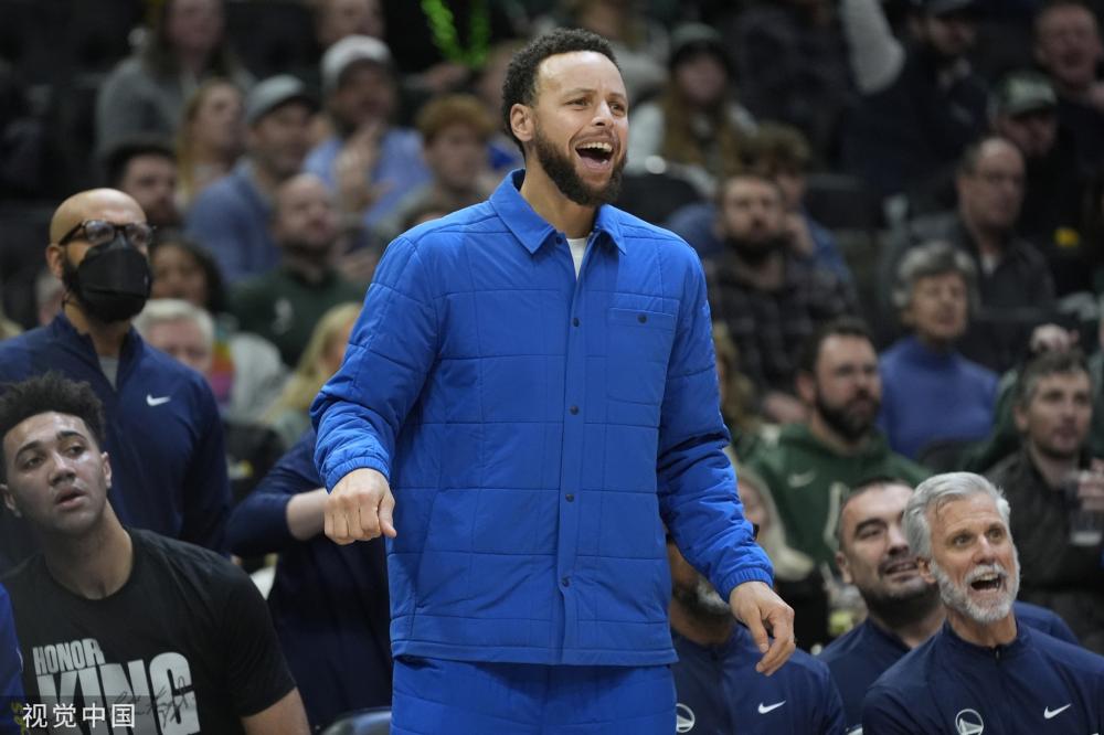 他以出色的 他以出色的