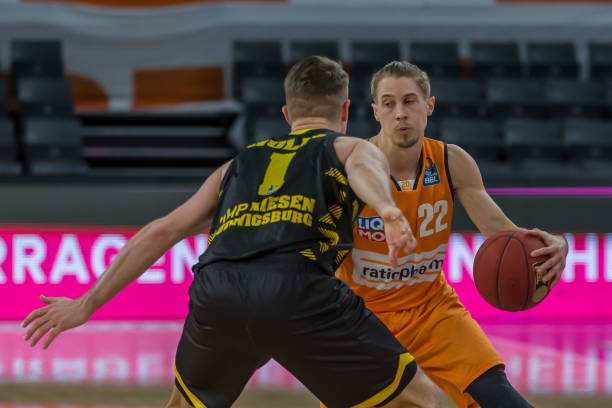 虽只是一瞬 虽只是一瞬